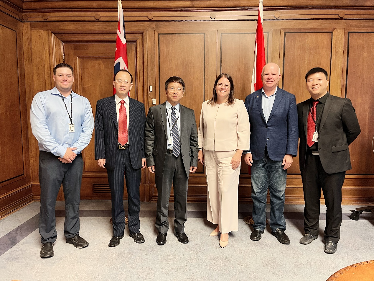 Wang Pingwei, chairman of China Mineral Resources Group, met with the Premier of Manitoba, Canada